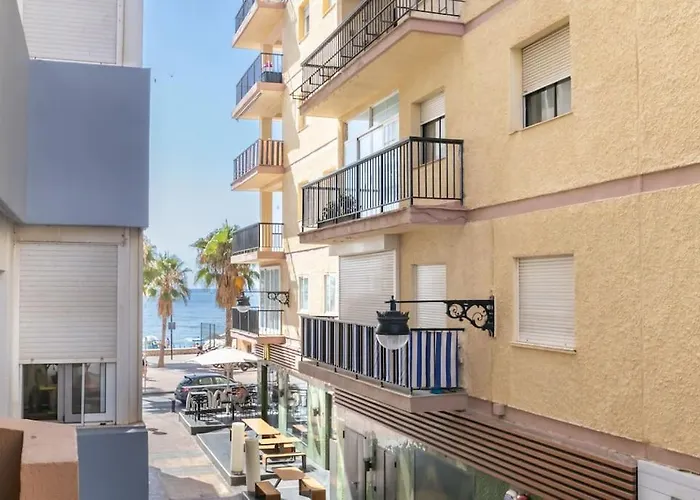 Beautiful 2Br - 20 Meters From Beach - In City Center