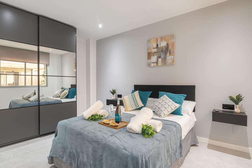 Beautiful 2br - 20 Meters From - In Center Apartament