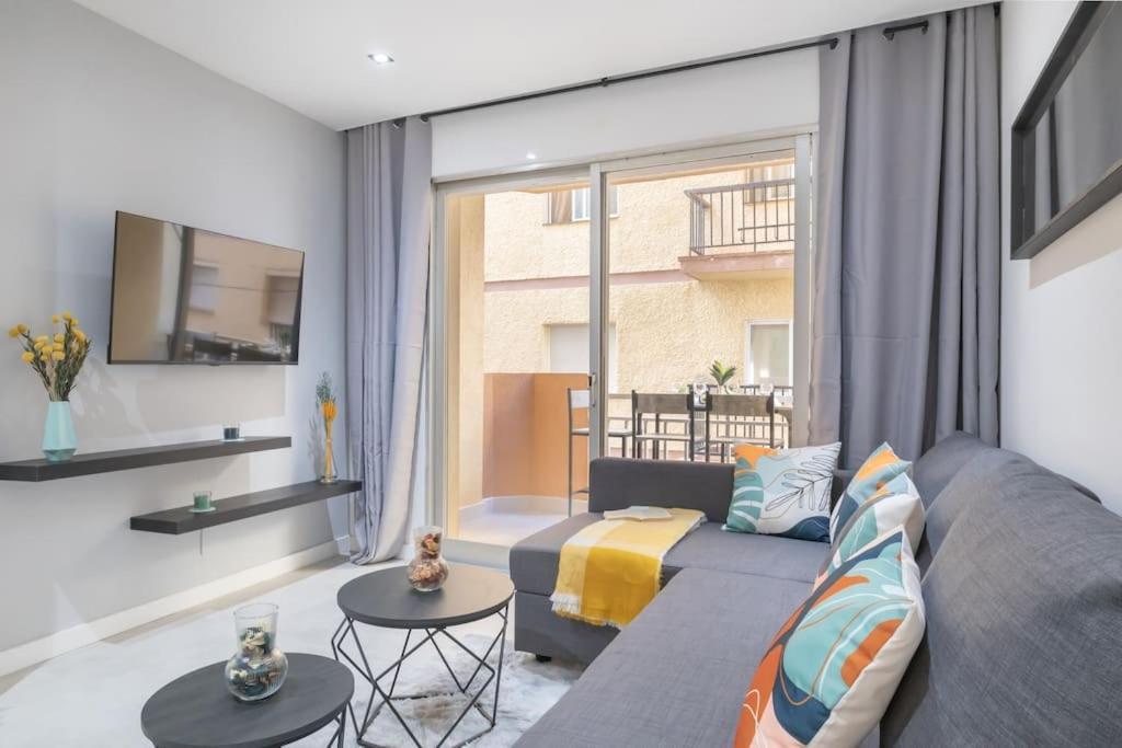 Apartament Beautiful 2br - 20 Meters From - In Center
